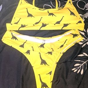 Dino bikini!!! 💛